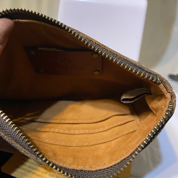 Patricia Nash Leather Wristlet - Picture 4 of 7